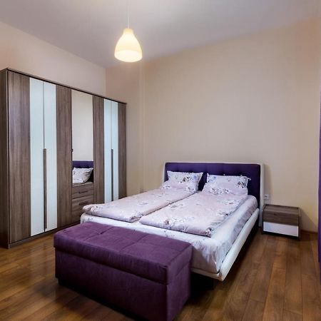 Family Apartment - Comfort In The Center Бургас Экстерьер фото