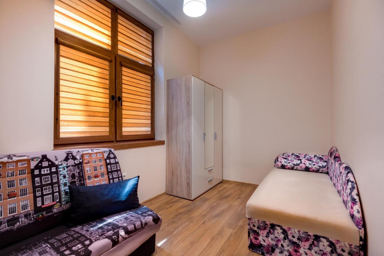 Family Apartment - Comfort In The Center Бургас Экстерьер фото